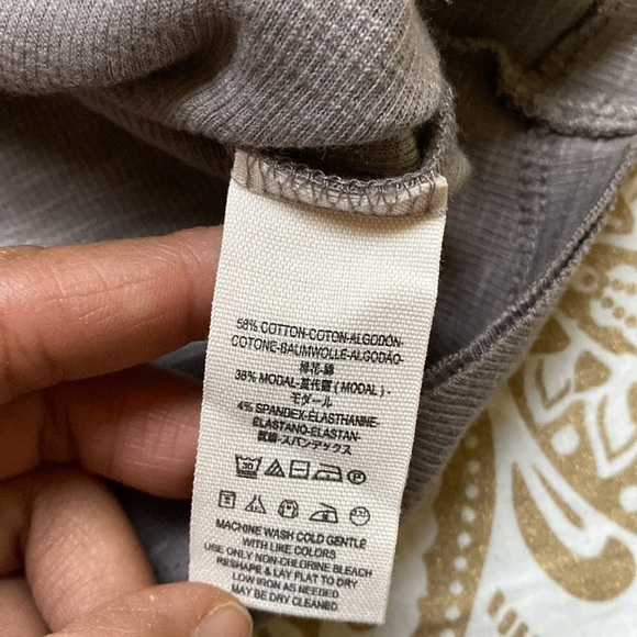 Free People Tank Top V Neck Top Sizes Small Color brown👍🏽 - Picture 9 of 9